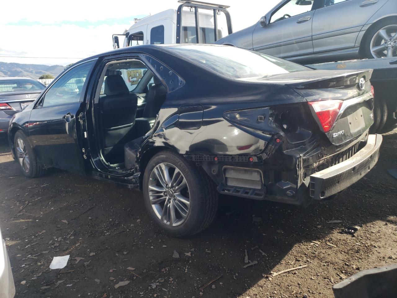 Image 2 of 2015 TOYOTA CAMRY LE 2015 with VIN 4T1BF1FK2FU038297