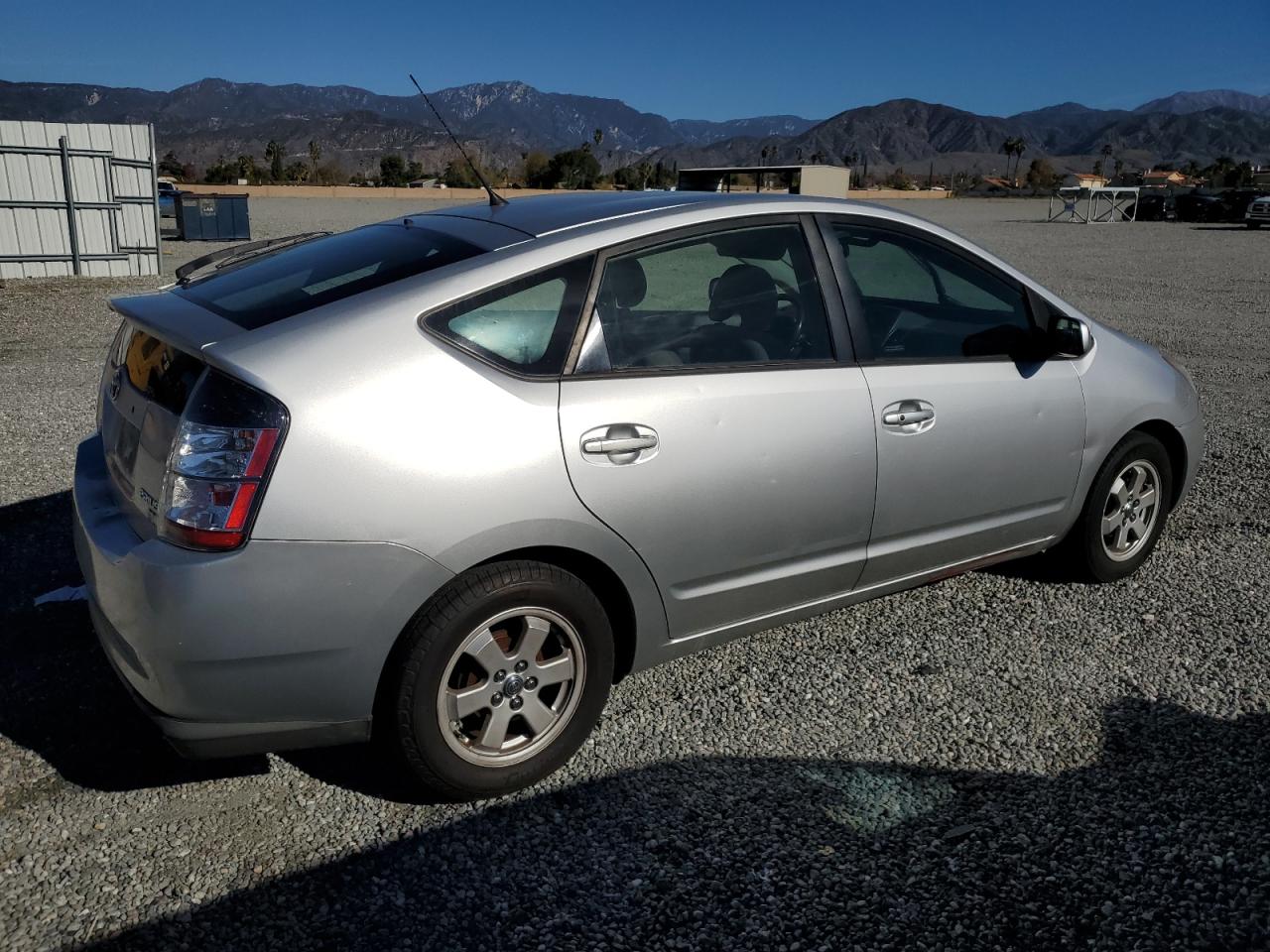 Изображение 3 2005 TOYOTA PRIUS  2005 с VIN JTDKB20U157016613