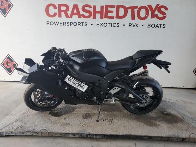 Image 2 of 2024 KAWASAKI ZX1002 L 2024 with VIN JKBZXVL17RA011952