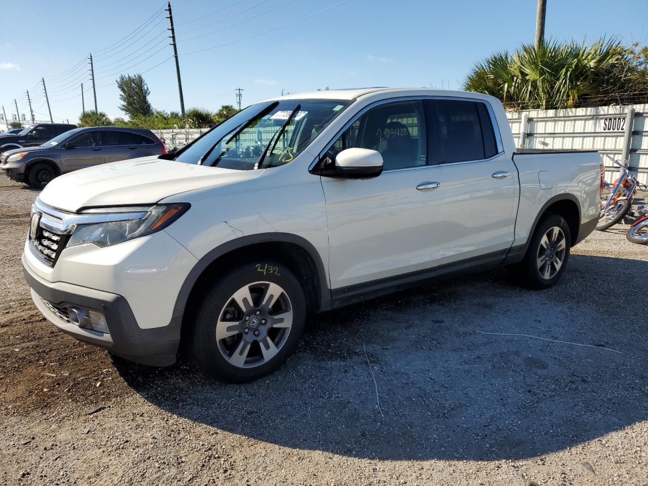 Image 1 of 2019 HONDA RIDGELINE RTL 2019 with VIN 5FPYK3F77KB023385