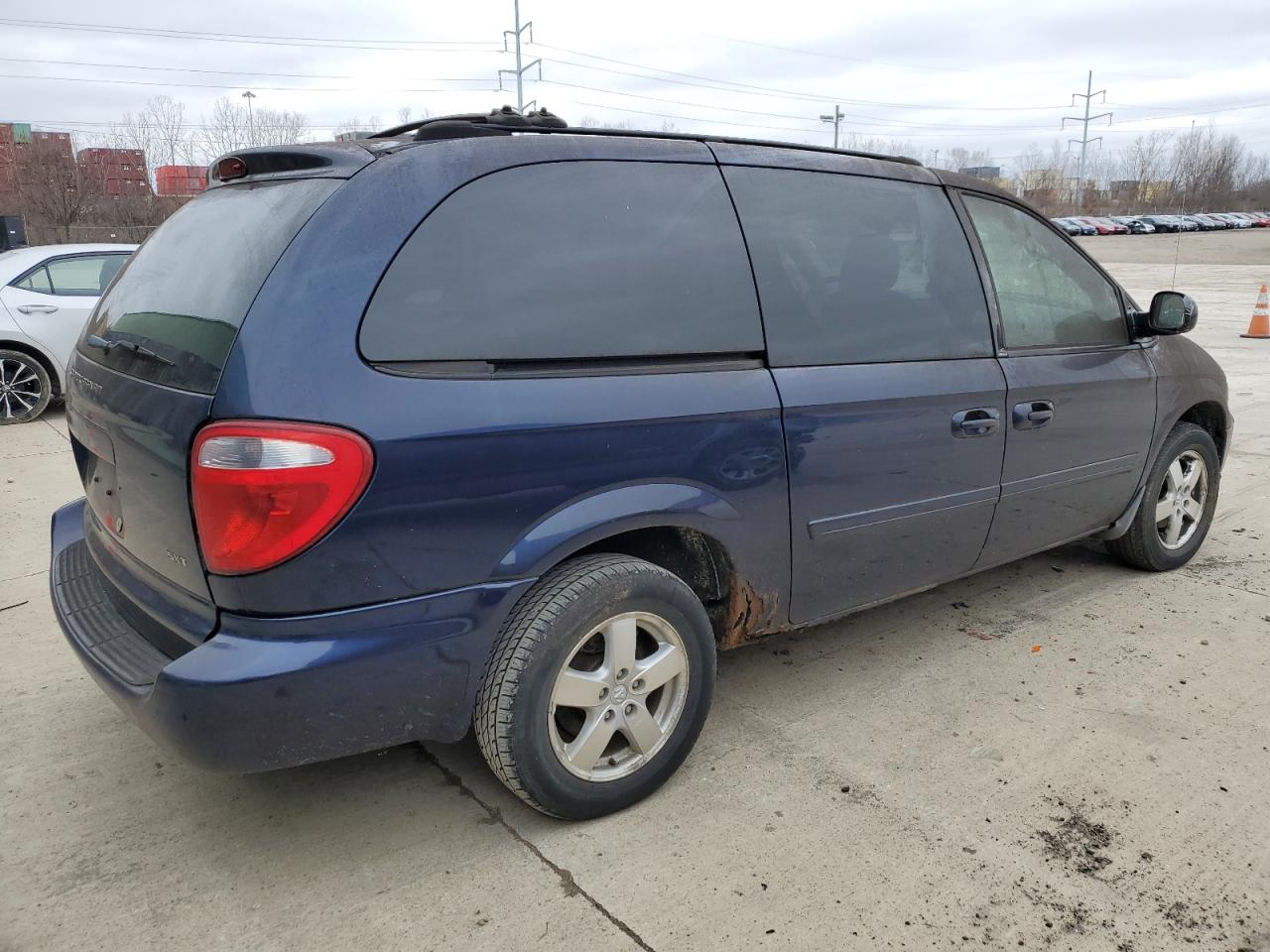 Obraz 3 z 2005 DODGE GRAND CARAVAN SXT 2005 z VIN 2D4GP44L45R334733