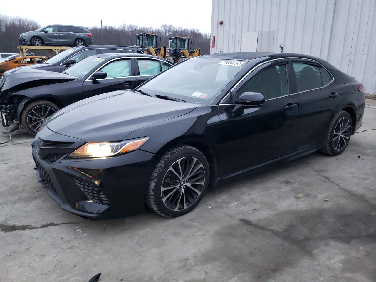Изображение 1 2018 TOYOTA CAMRY L 2018 с VIN 4T1B11HK8JU115405