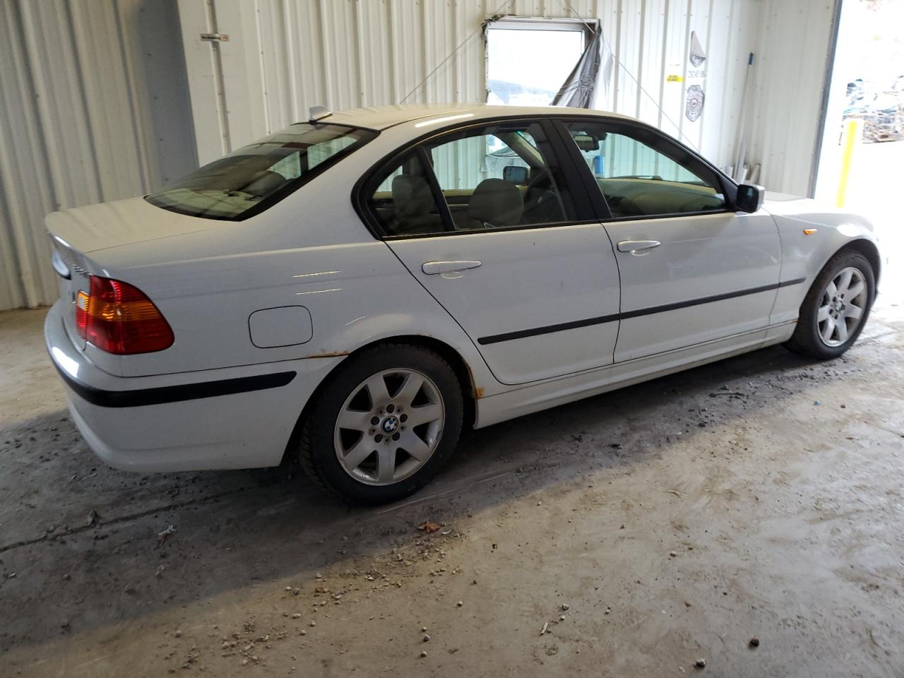 Изображение 3 2004 BMW 325 IS SULEV 2004 с VIN WBAAZ33444KP85480