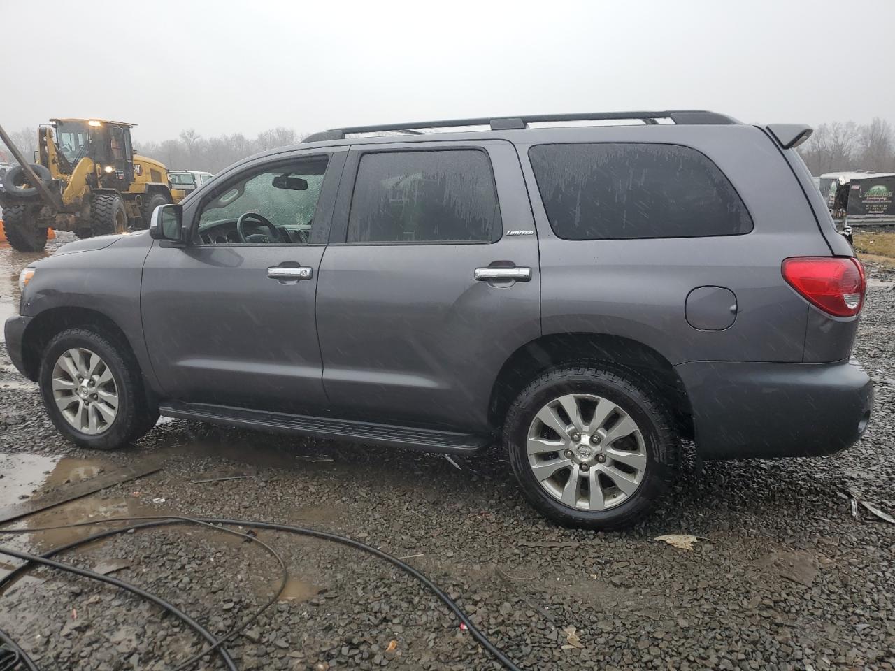 Image 2 of 2012 TOYOTA SEQUOIA LIMITED 2012 with VIN 5TDJY5G1XCS064573