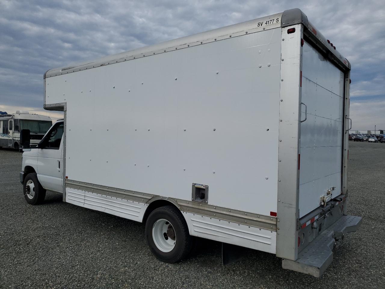 Image 2 of 2009 FORD ECONOLINE E450 SUPER DUTY CUTAWAY VAN 2009 with VIN 1FDXE45S59DA07951