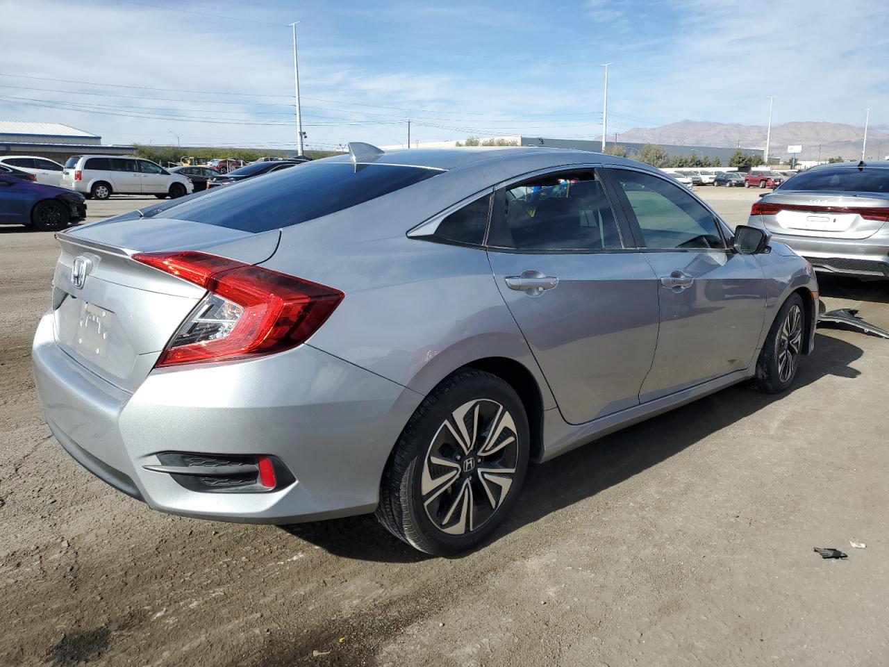 Image 3 of 2018 HONDA CIVIC EXL 2018 with VIN JHMFC1F79JX018564