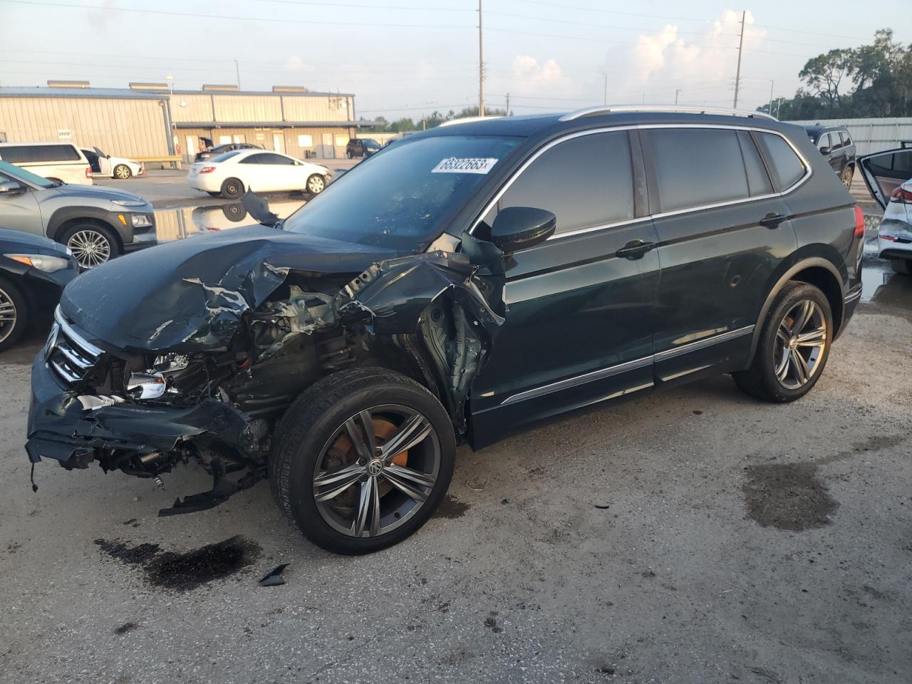 Image 1 of 2019 VOLKSWAGEN TIGUAN SE 2019 with VIN 3VV2B7AX6KM051592