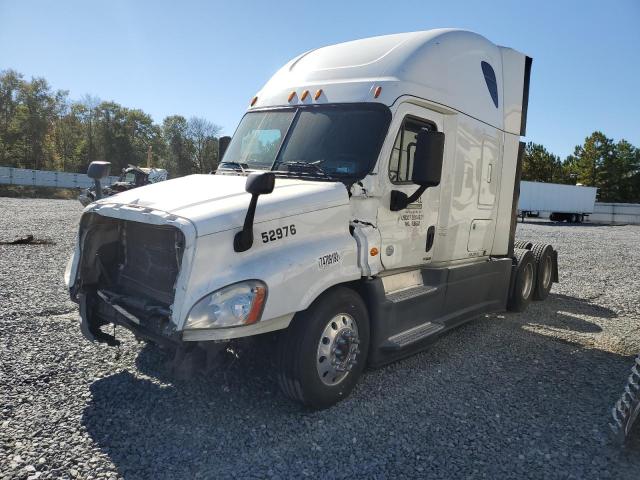 Image 2 of 2016 FREIGHTLINER CASCADIA 125  2016 with VIN 1FUJGLD54GLGV0168