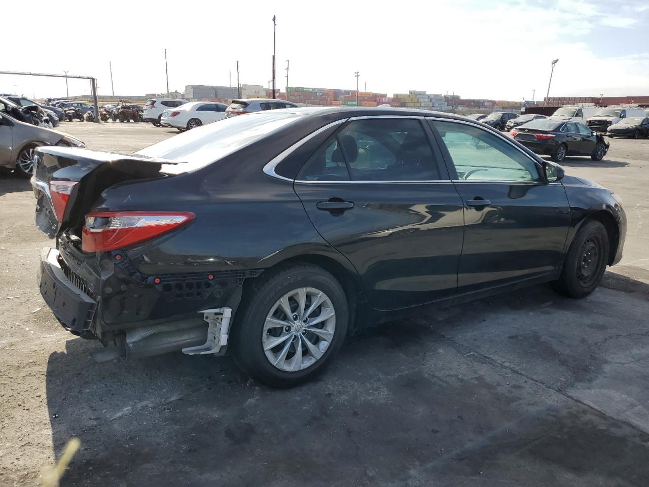 Image 3 of 2017 TOYOTA CAMRY LE 2017 with VIN 4T1BF1FK6HU302687