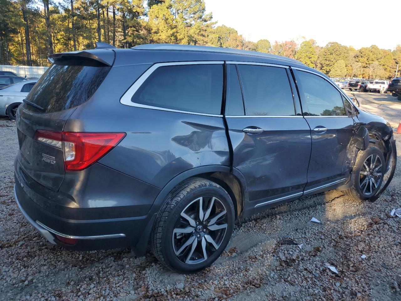 Изображение 3 2019 HONDA PILOT TOURING 2019 с VIN 5FNYF6H61KB029072