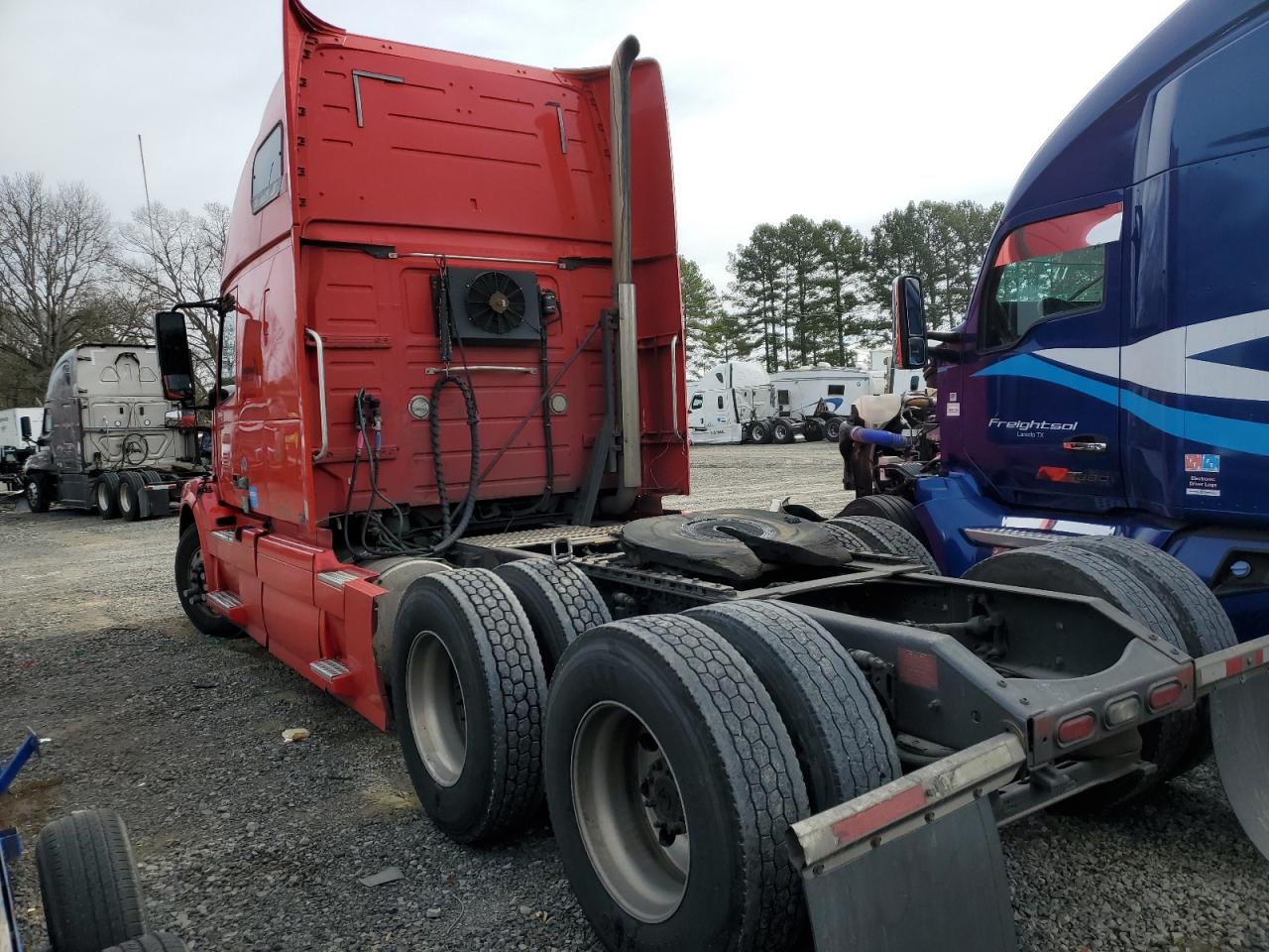 Image 3 of 2017 VOLVO VN VNL 2017 with VIN 4V4NC9EH0HN971633