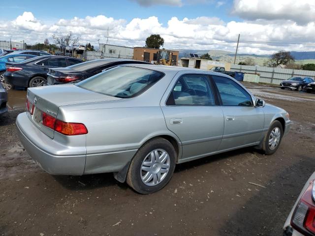 Obraz 3 z 2000 TOYOTA CAMRY CE 2000 z VIN JT2BG22K4Y0457042