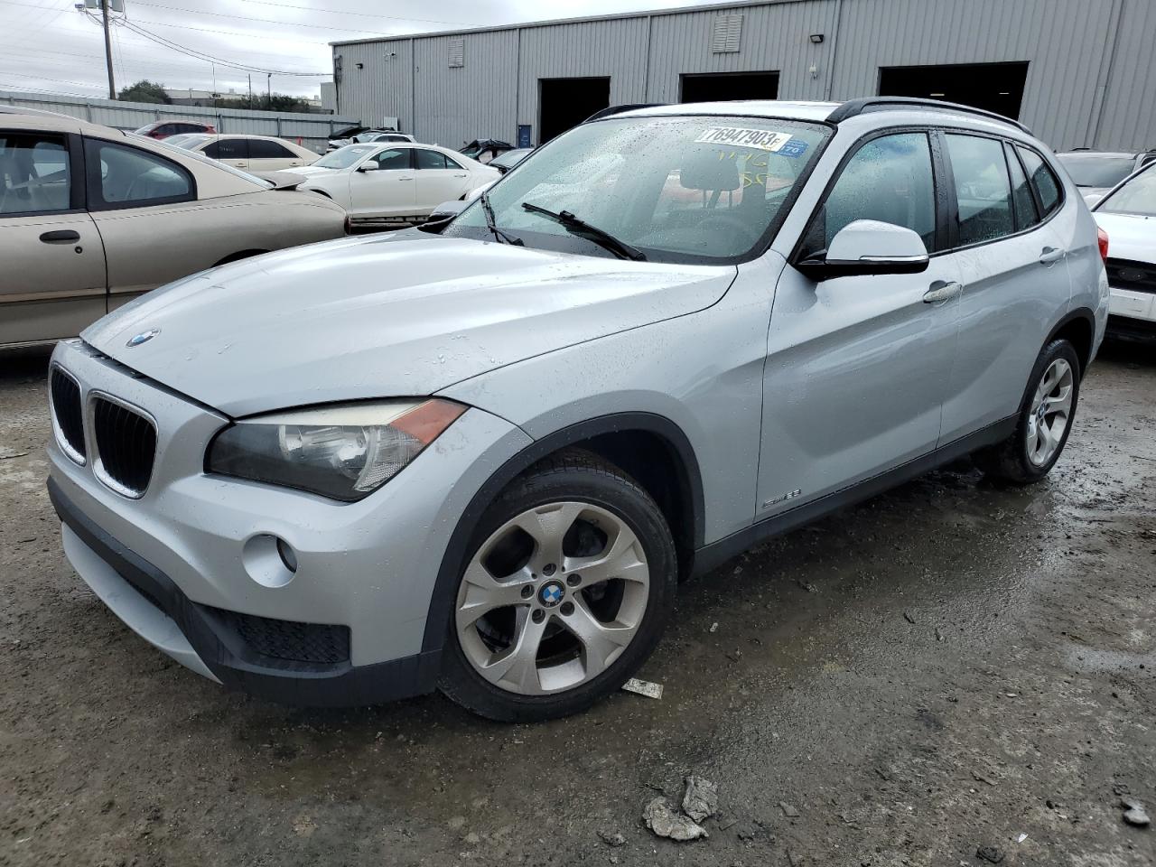 Изображение 1 2013 BMW X1 SDRIVE28I 2013 с VIN WBAVM1C54DVW41486