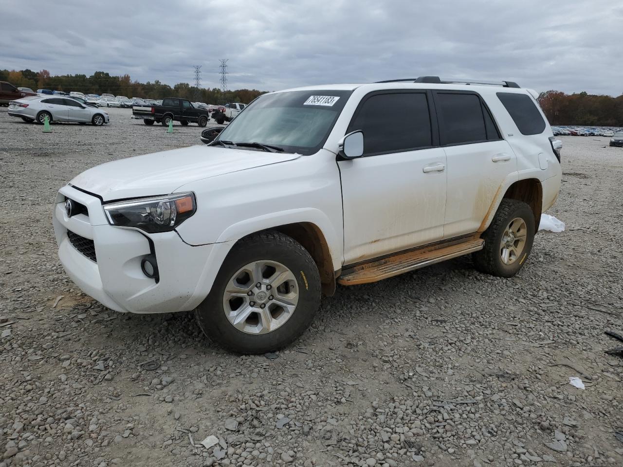 Image 1 of 2019 TOYOTA 4RUNNER SR5 2019 with VIN JTEBU5JR4K5624523