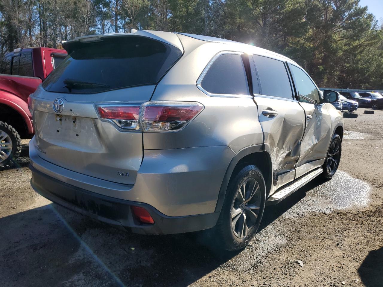 Obraz 3 z 2016 TOYOTA HIGHLANDER XLE 2016 z VIN 5TDKKRFH8GS126652