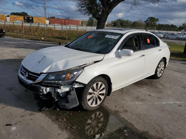 Image 1 of 2015 HONDA ACCORD EXL 2015 with VIN 1HGCR3F89FA032418