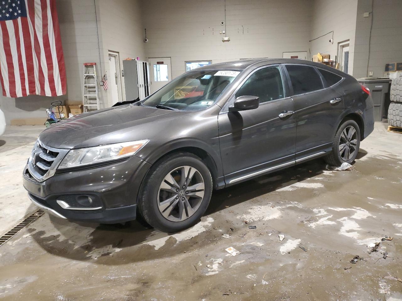 Image 1 of 2013 HONDA CROSSTOUR EXL 2013 with VIN 5J6TF2H58DL000396
