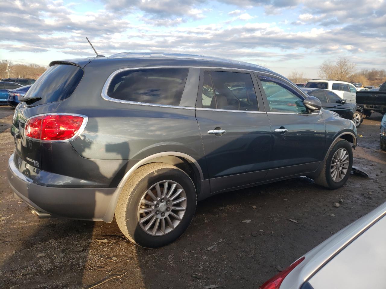 Obraz 3 z 2011 BUICK ENCLAVE CXL 2011 z VIN 5GAKRBED0BJ356775