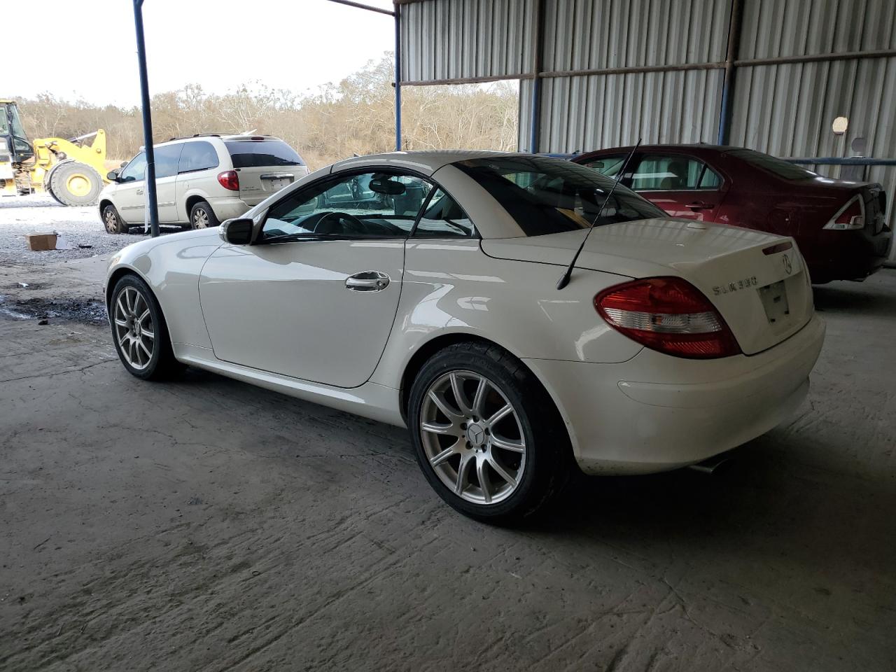 Image 2 of 2007 MERCEDES-BENZ SLK 350 2007 with VIN WDBWK56F37F138652