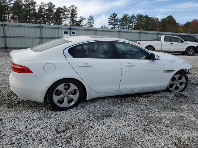 Obraz 3 z 2017 JAGUAR XE  2017 z VIN SAJAR4BG9HA975454