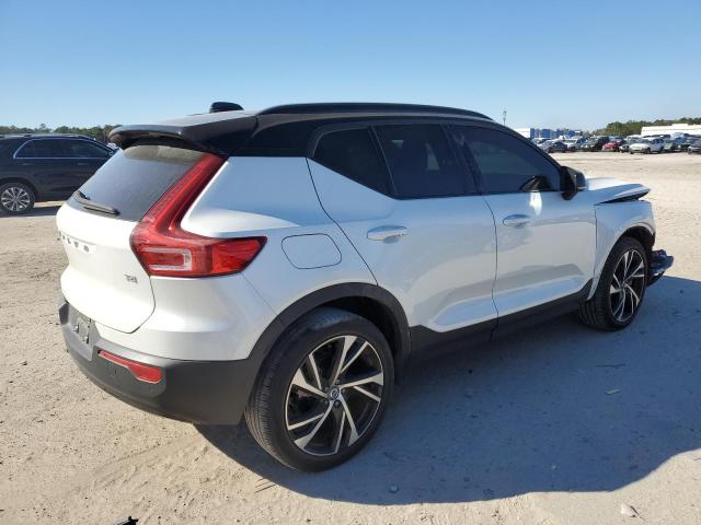 Изображение 3 2021 VOLVO XC40 T4 R-DESIGN 2021 с VIN YV4AC2HM9M2609853