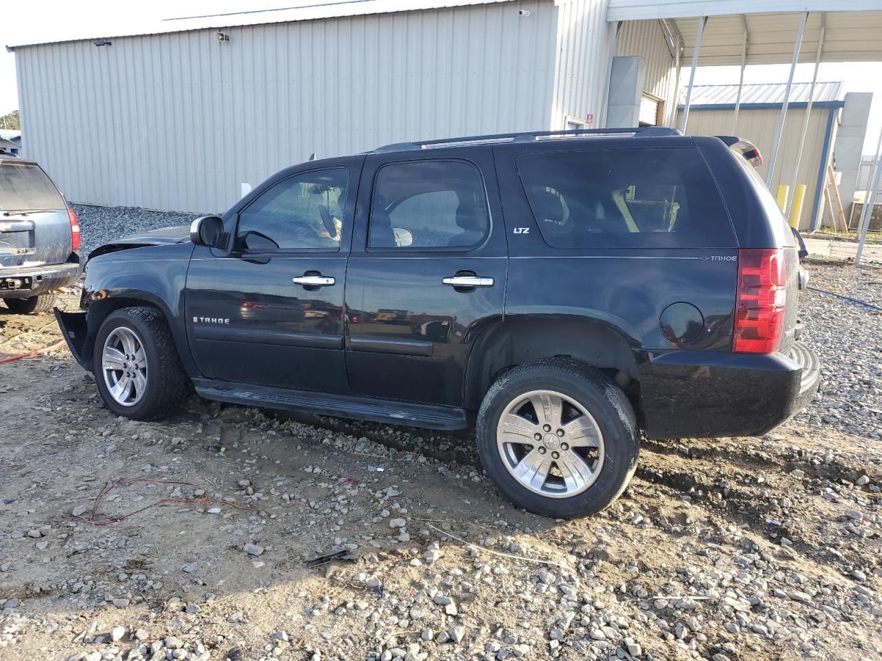Image 2 of 2007 CHEVROLET TAHOE K1500 2007 with VIN 1GNFK13097R343537