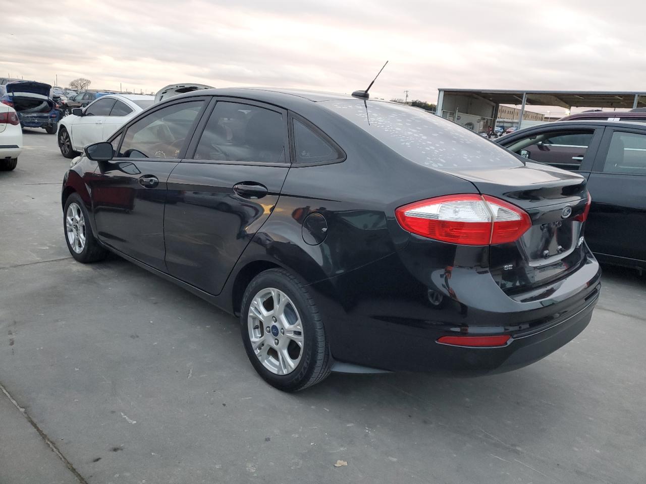 Изображение 2 2015 FORD FIESTA SE 2015 с VIN 3FADP4BJ8FM224526