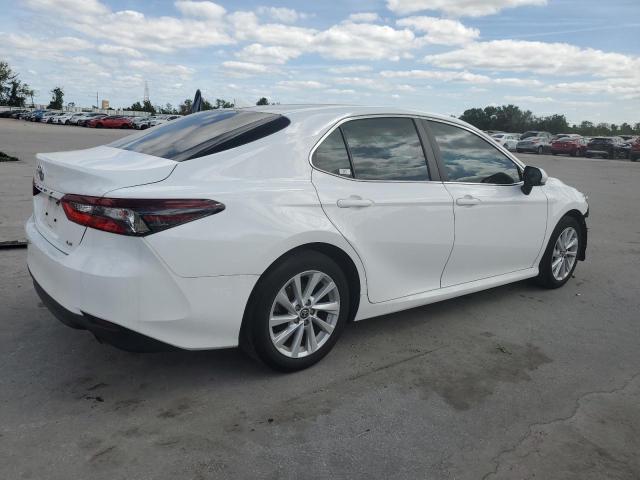 Изображение 3 2022 TOYOTA CAMRY LE 2022 с VIN 4T1C11AK3NU636228