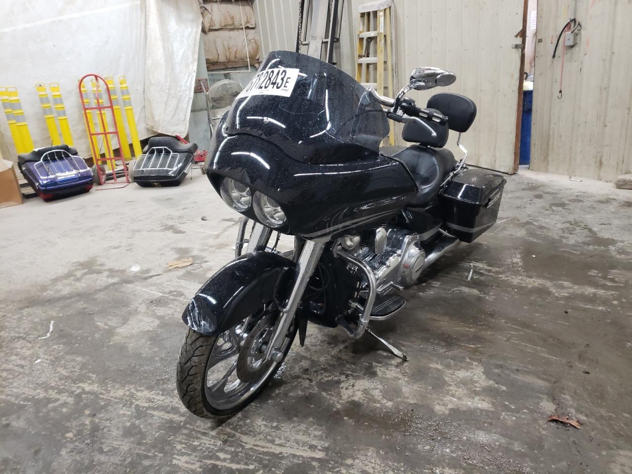 Image 2 of 2012 HARLEY-DAVIDSON FLTRX ROAD GLIDE CUSTOM 2012 with VIN 1HD1KHM1XCB640305