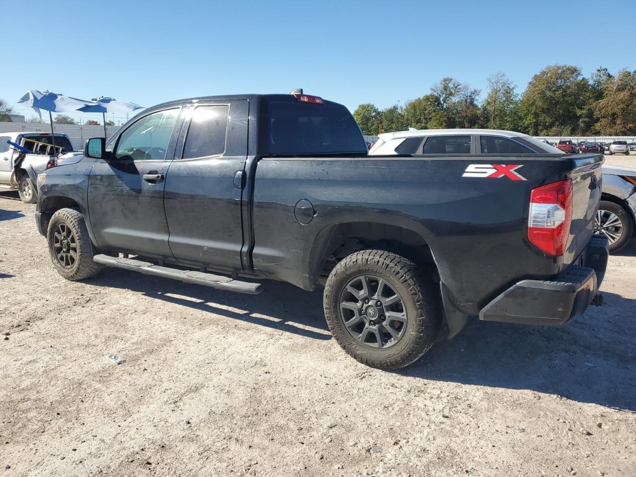 Image 2 of 2021 TOYOTA TUNDRA DOUBLE CAB SR/SR5 2021 with VIN 5TFRY5F12MX278392