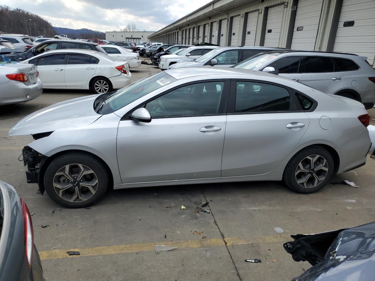 Image 1 of 2020 KIA FORTE FE 2020 with VIN 3KPF24AD7LE224875