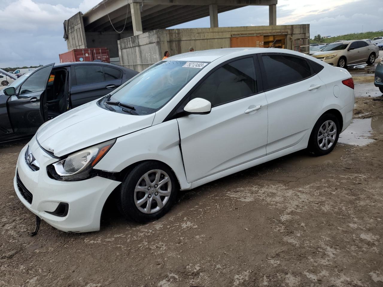 2013 HYUNDAI ACCENT GLS 2013 image