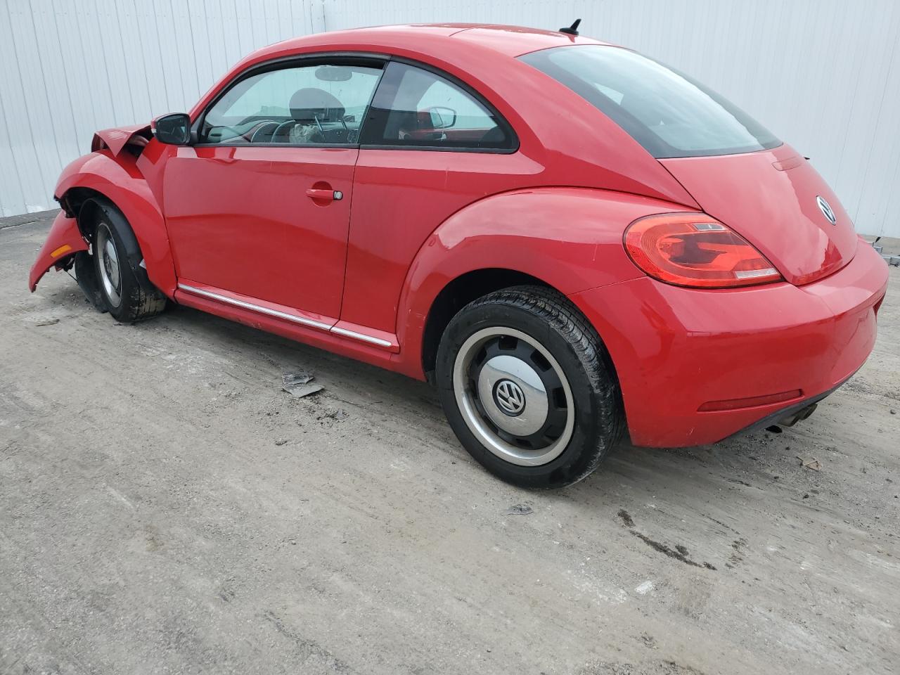 Image 2 of 2013 VOLKSWAGEN BEETLE  2013 with VIN 3VWJX7AT5DM602295