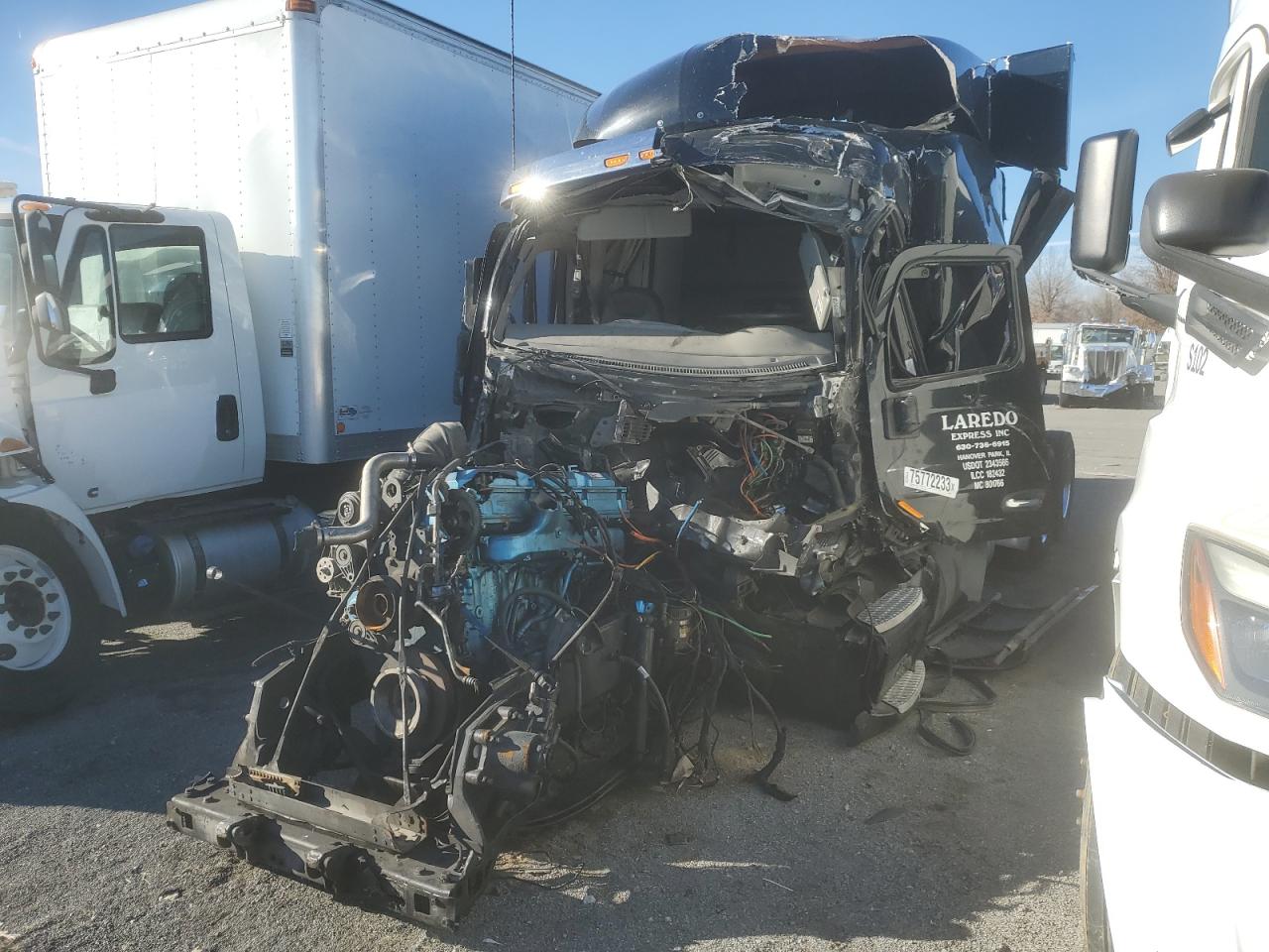 Image 2 of 2017 PNTW 579 2017 with VIN 1NPBGGGG20D455708