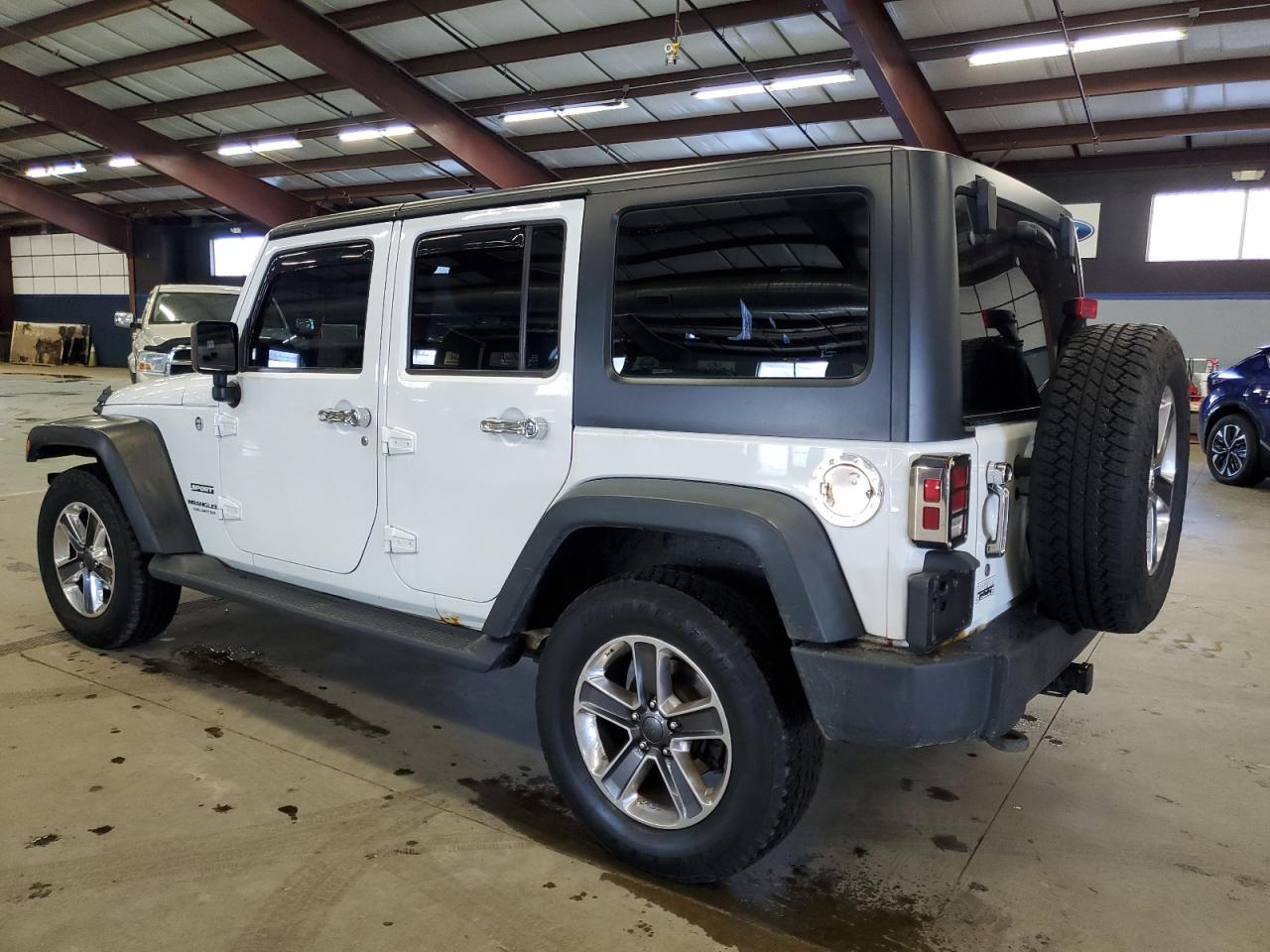 Obraz 2 z 2015 JEEP WRANGLER UNLIMITED SPORT 2015 z VIN 1C4BJWKG1FL533601