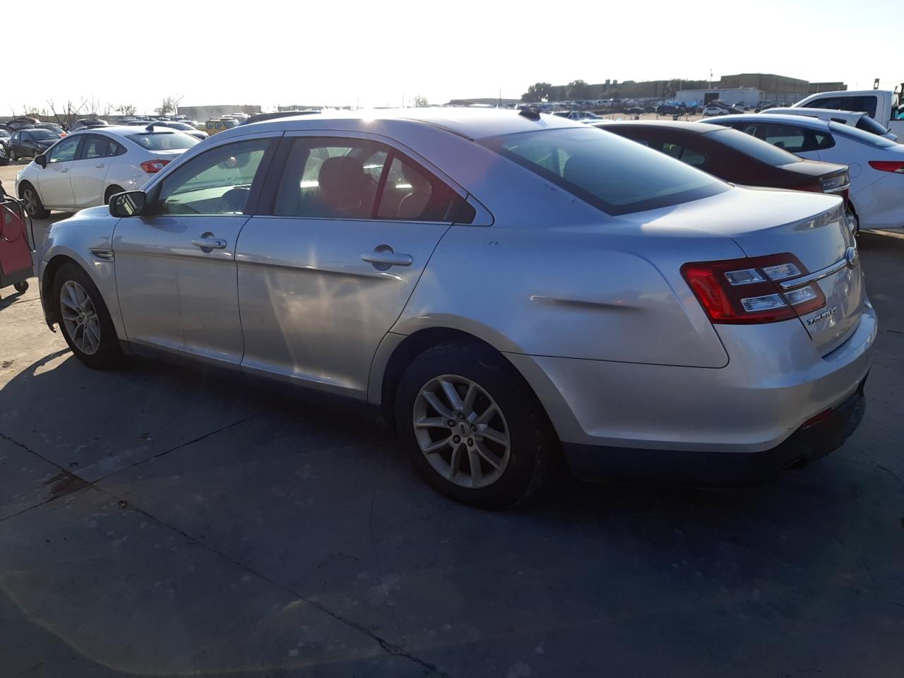 Изображение 2 2013 FORD TAURUS SE 2013 с VIN 1FAHP2D92DG182001