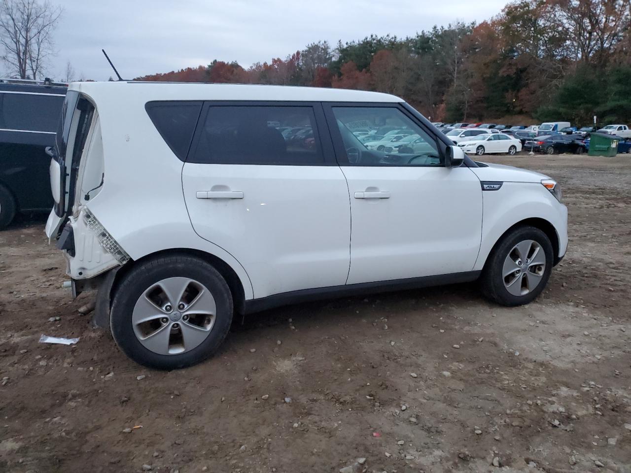 Image 3 of 2016 KIA SOUL  2016 with VIN KNDJN2A27G7260401