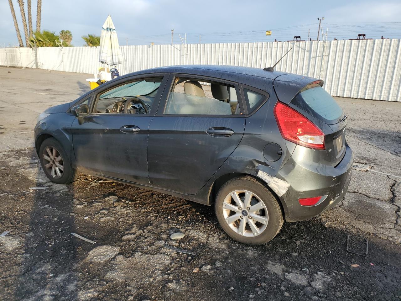 Image 2 of 2011 FORD FIESTA SE 2011 with VIN 3FADP4EJ0BM178244