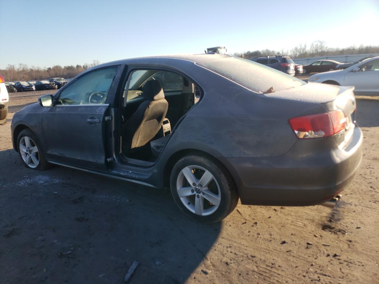 Image 2 of 2011 VOLKSWAGEN JETTA TDI 2011 with VIN 3VWLL7AJ0BM123024