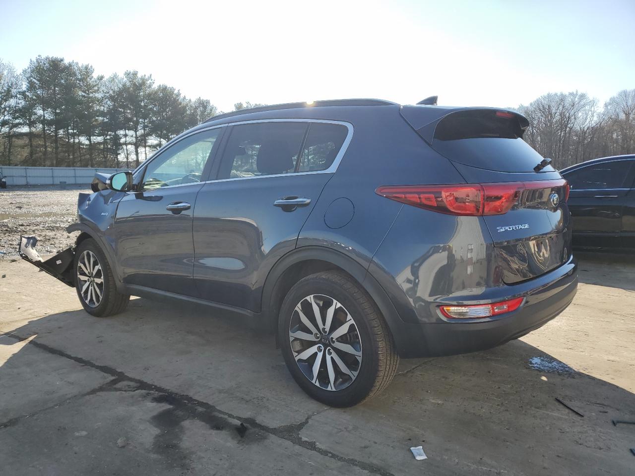 Изображение 2 2018 KIA SPORTAGE EX 2018 с VIN KNDPNCAC0J7350554