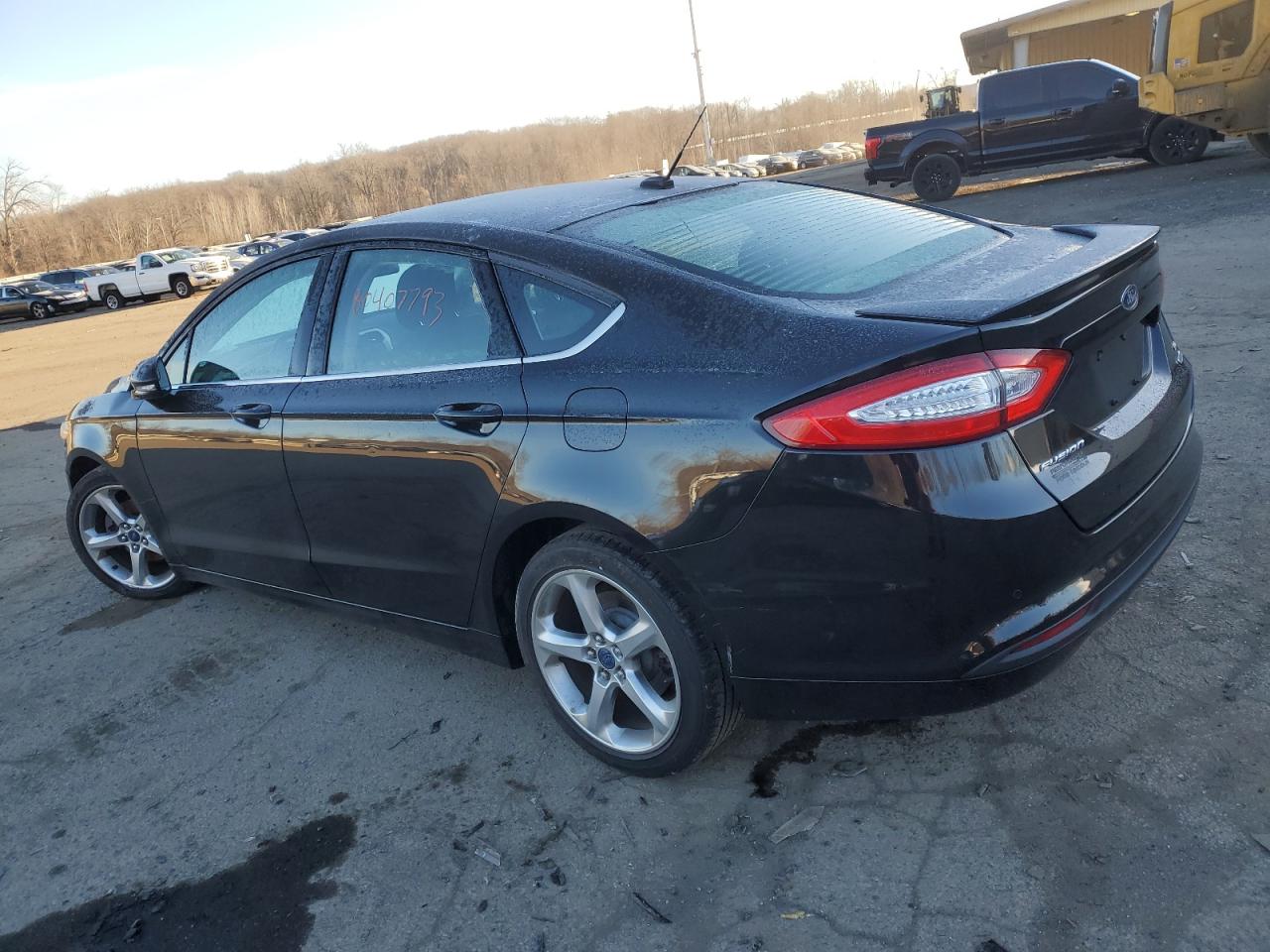 Image 2 of 2014 FORD FUSION SE 2014 with VIN 1FA6P0HD4E5361874