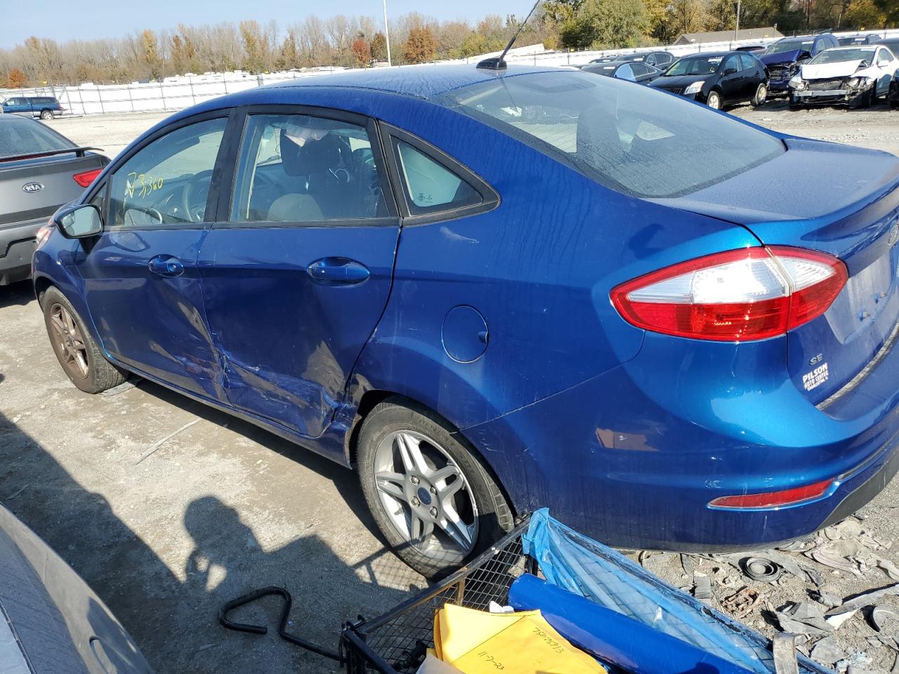 Изображение 2 2018 FORD FIESTA SE 2018 с VIN 3FADP4BJ8JM146970