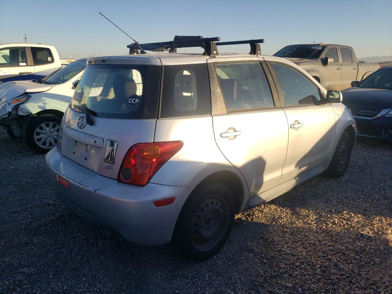 Изображение 3 2005 TOYOTA SCION XA  2005 с VIN JTKKT604650098716