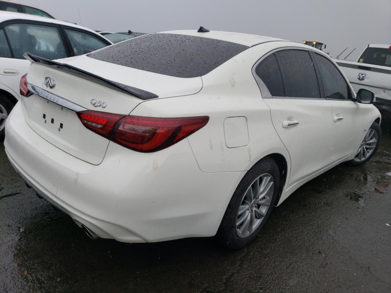 Obraz 3 z 2018 INFINITI Q50 LUXE 2018 z VIN JN1EV7AP6JM364738