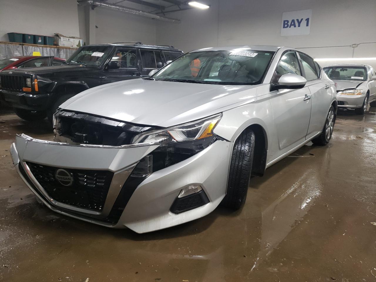 Изображение 1 2019 NISSAN ALTIMA S 2019 с VIN 1N4BL4BV8KC159369
