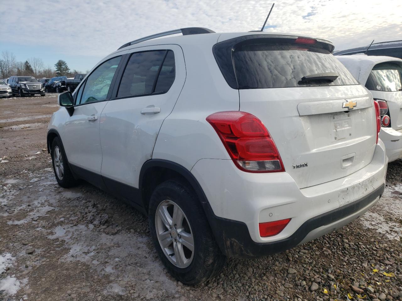 Obraz 2 z 2021 CHEVROLET TRAX 1LT 2021 z VIN KL7CJLSM8MB374018