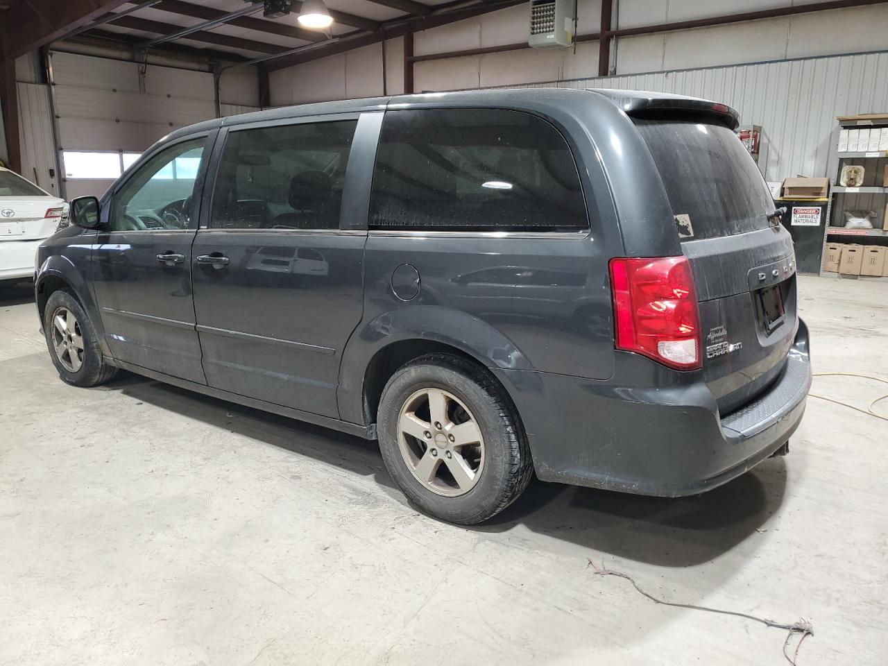 Image 2 of 2012 DODGE GRAND CARAVAN CREW 2012 with VIN 2C4RDGDG0CR129054