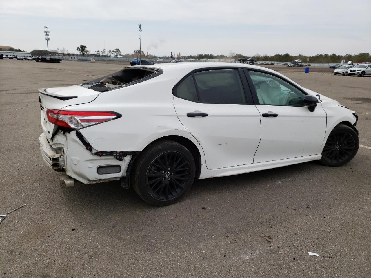 Image 3 of 2020 TOYOTA CAMRY SE 2020 with VIN 4T1G11AKXLU351332