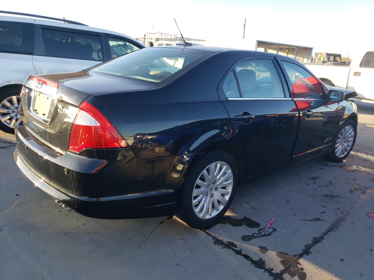 Image 3 of 2010 FORD FUSION HYBRID 2010 with VIN 3FADP0L30AR366499
