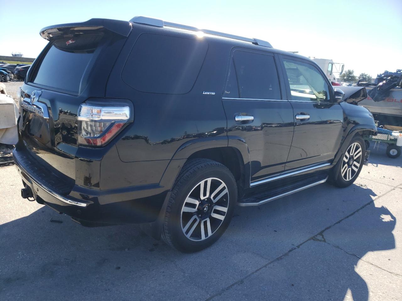 Image 3 of 2016 TOYOTA 4RUNNER SR5 2016 with VIN JTEZU5JR7G5115208